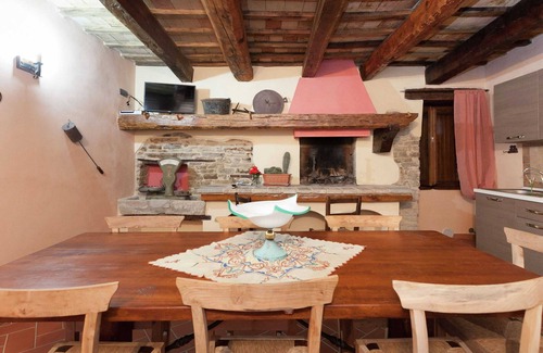 Mercatello sul Metauro House | Farmhouse in Marche With Pool and Views
