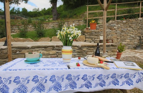 Mercatello sul Metauro House | Farmhouse in Marche With Pool and Views