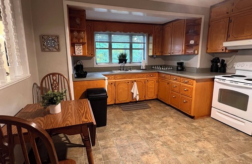 Fort Mc Clellan House | FARMHOUSE LIVING 🐄 2 BR 1 BA and a bonus room with 2 twin beds. Serenity Now!