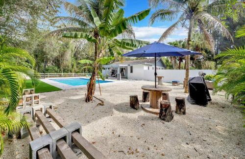 Ludlam Villa | Farmhouse Miami