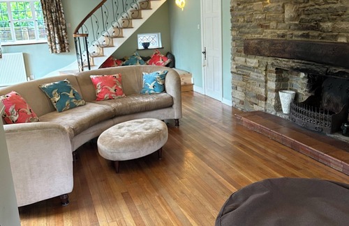 St. Mary's Other | Farmhouse Near London | 3 Acres of Peace & Charm