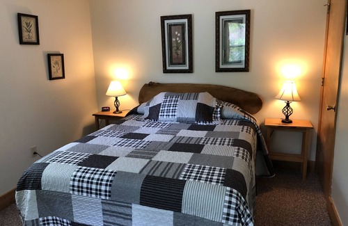 Victor House | Farmhouse Next to New River Gorge National Park