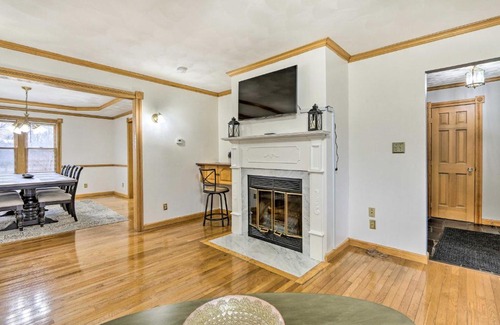 Pickerington House | Farmhouse on 5 Wooded Acres with Hiking On-Site!