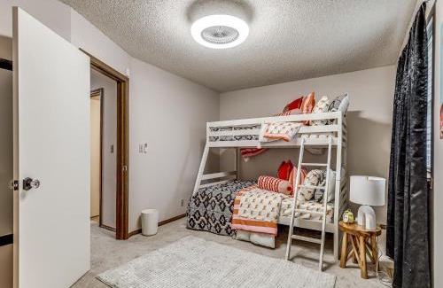 Central Oklahoma City House | Farmhouse on 7 ac by Norman