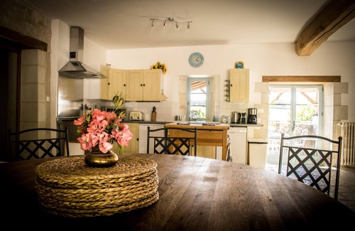 Cussay Other | Farmhouse, pool & hot tub, 6 bedrooms 4 bathrooms sleeps 13/16 in Loire Valley