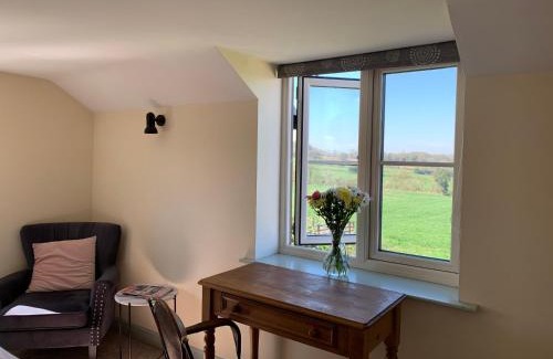 Grinshill Bed & Breakfast | Farmhouse studio near Shrewsbury