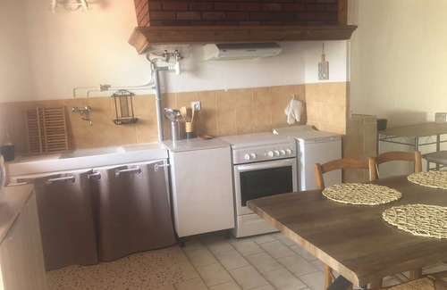 Port-de-Bouc Other | Farmhouse surrounded by vineyards and olive groves. Close to the sea and in a quiet location.