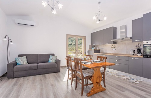 Jerzu House | Farmhouse tra i vignetti del Cannonau di Jerzu