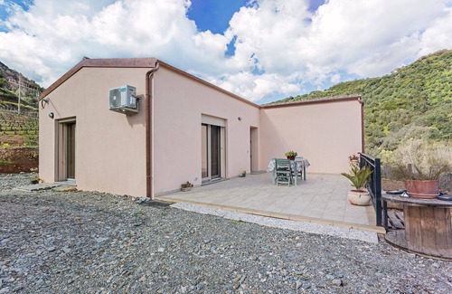 Jerzu House | Farmhouse tra i vignetti del Cannonau di Jerzu