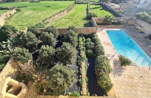 Birbuba Villa | Farmhouse Villa with Large Pool and Garden in Gozo