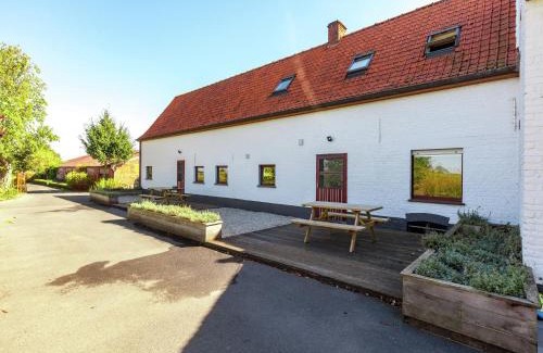 Westvleteren House | Farmhouse with Fenced Garden