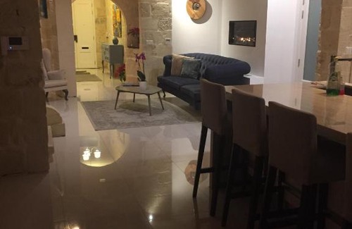 Zurrieq House | Farmhouse with Private Pool in Zurrieq