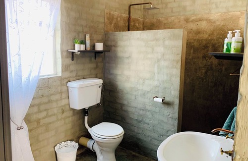 Ghanzi Cottage | Farmstay with family or friends. Just of the A3, accessible for all vehicle.