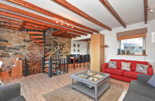 Seahouses House | Farne Lookout