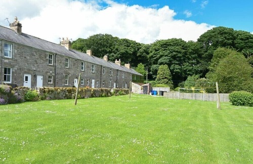 Seahouses Cottage | Farne View Cottage