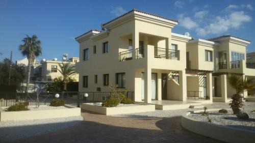 Paphos Apartment | Faros Beach