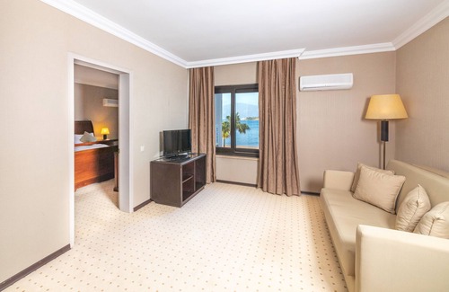 Icmeler City Center Hotel | Faros Premium Beach Hotel