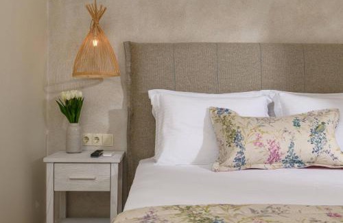 Koinira Bed & Breakfast | Faros View