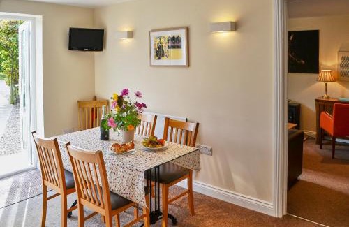 Little Plumstead House | Farthing Cottage