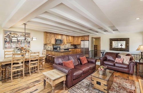 Aspen Condo | Fasching Haus Unit 8 | Deluxe Condo w/A/C, Private Deck, 2 Blocks to Downtown