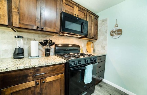 Near East Side House | Fascinating 1BR/1 BA Near Festive DT and Riverwalk