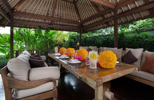 Jimbaran Bay Villa | Fascinating 6BR Villa Located In Jimbaran! - Comes W/8Hr Car + Driver Services!