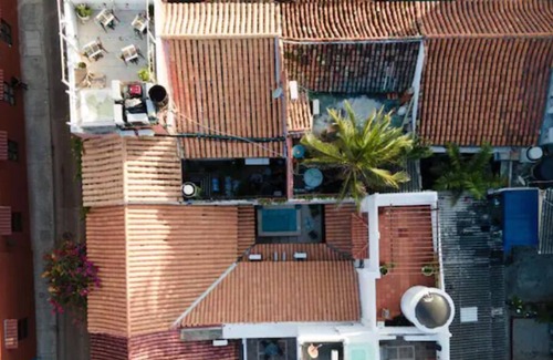 Cartagena Walled City House | Fascinating Casa Trinitarias in Walled City / Pool