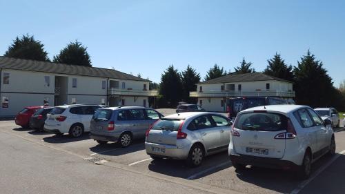 Brie-Comte-Robert Hotel | Fast Hotel Brie-Comte-Robert