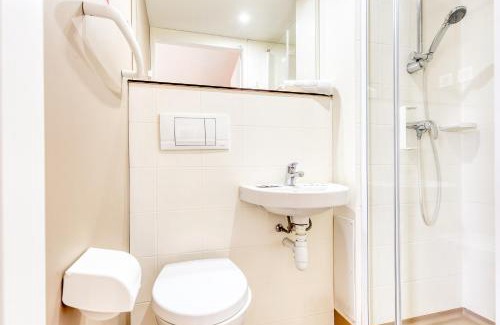 Claye-Souilly Hotel | FASTHOTEL ROISSY CDG SUD - Claye Souilly