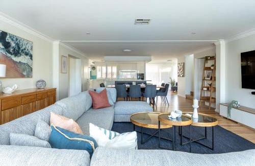 Dunsborough House | Fastnet I Private Properties