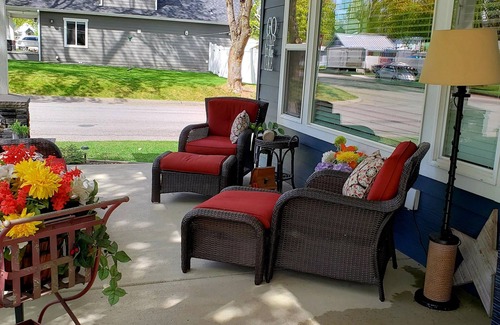Coeur d'Alene House | Fat Louie's Retreat, walk to lake, downtown, shops & eateries. Kayaks included