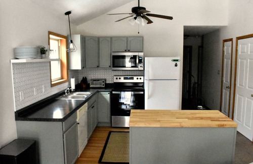 Briar Crest Woods Ski Chalet | Father's Day Getaway! Close to hiking, golf & Raceway!