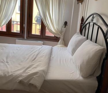 Balat Apartment | Fatih Balatta Pink Home 3