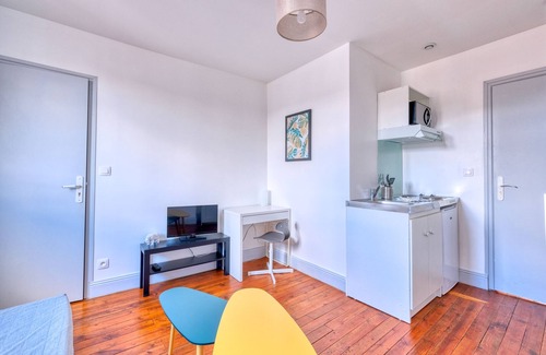 Saint-Quentin Apartment | 🌟Faubourg d'Isle 5🌟Studio🌟Cosy🌟 near station 🌟IUT🌟