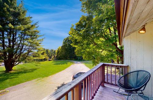 Jamaica House | Fawn Ledge