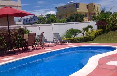 Flic-en-Flac Villa | Fayruz Villa is a luxury 3 bedroom, 3 bathroom villa 150 meters from the beach