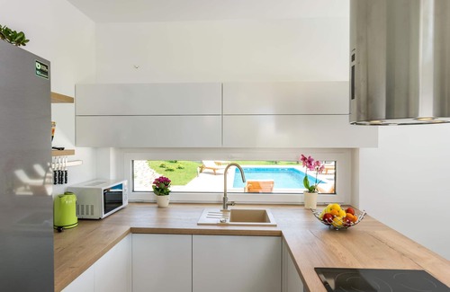 Valbandon Villa | Fazana. New modern Villa whit heated pool, Pula, Croatia