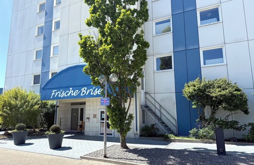 Sahlenburg Apartment | FB06.05 - Modern studio apartment with a view from the 6th floor