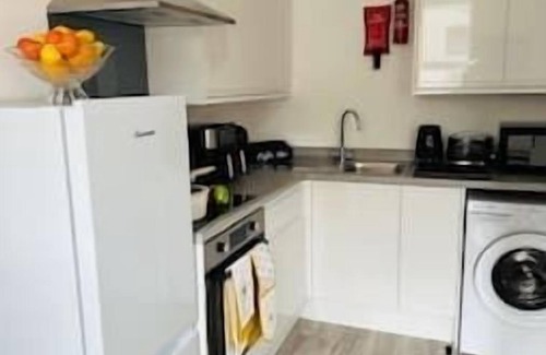 Watford Apartment | FC Platinum Accommodation