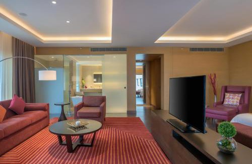 Manapakkam Hotel | Feathers- A Radha Hotel, Chennai