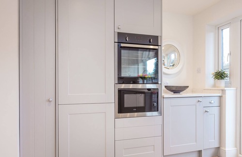 Christchurch Cottage | Featured in The Times, a child-friendly, 2 bed cottage in Christchurch, Dorset