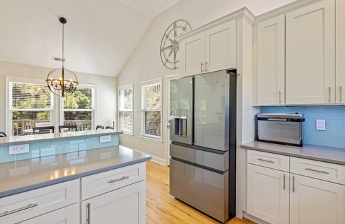 Duck House | Featured on HGTV's Island Life! Oceanside & remodeled with golf cart and views!