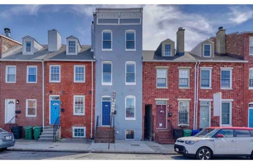 Federal Hill House | Fed Hill w Deck Walk Score 95 Steps from Harbor