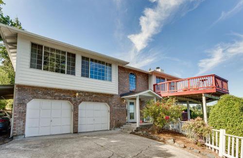 Federal Way House | Federal Way Vacation Rental Bay and Mountain Views!