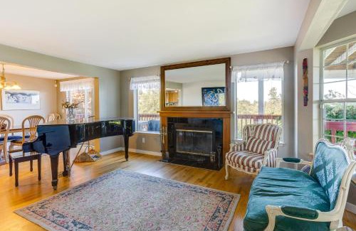 Federal Way House | Federal Way Vacation Rental Bay and Mountain Views!