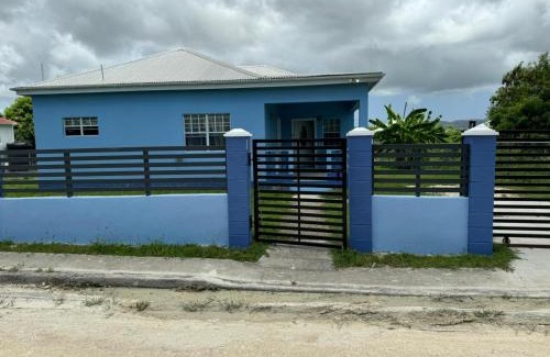 Piggotts House | FeeFees stay cation