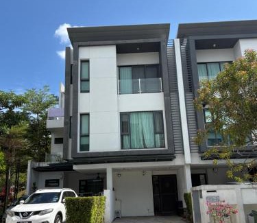 Kuala Lumpur House | feel at home