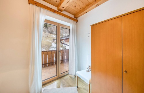 Verano Apartment | Feel-Good Holiday at Eichernhof Apartment Apfelblüte – Delicious Vital Breakfast and Dinner Available on Request