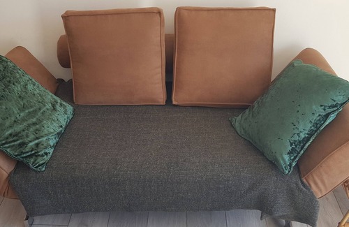 Harrislee Apartment | Feel-good organic accommodation for 2 x single use between DK & FL port