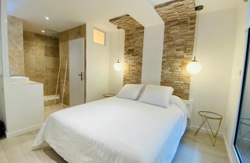 Quartier Administrations Apartment | Feel@Home Nemausus « Le 11 »